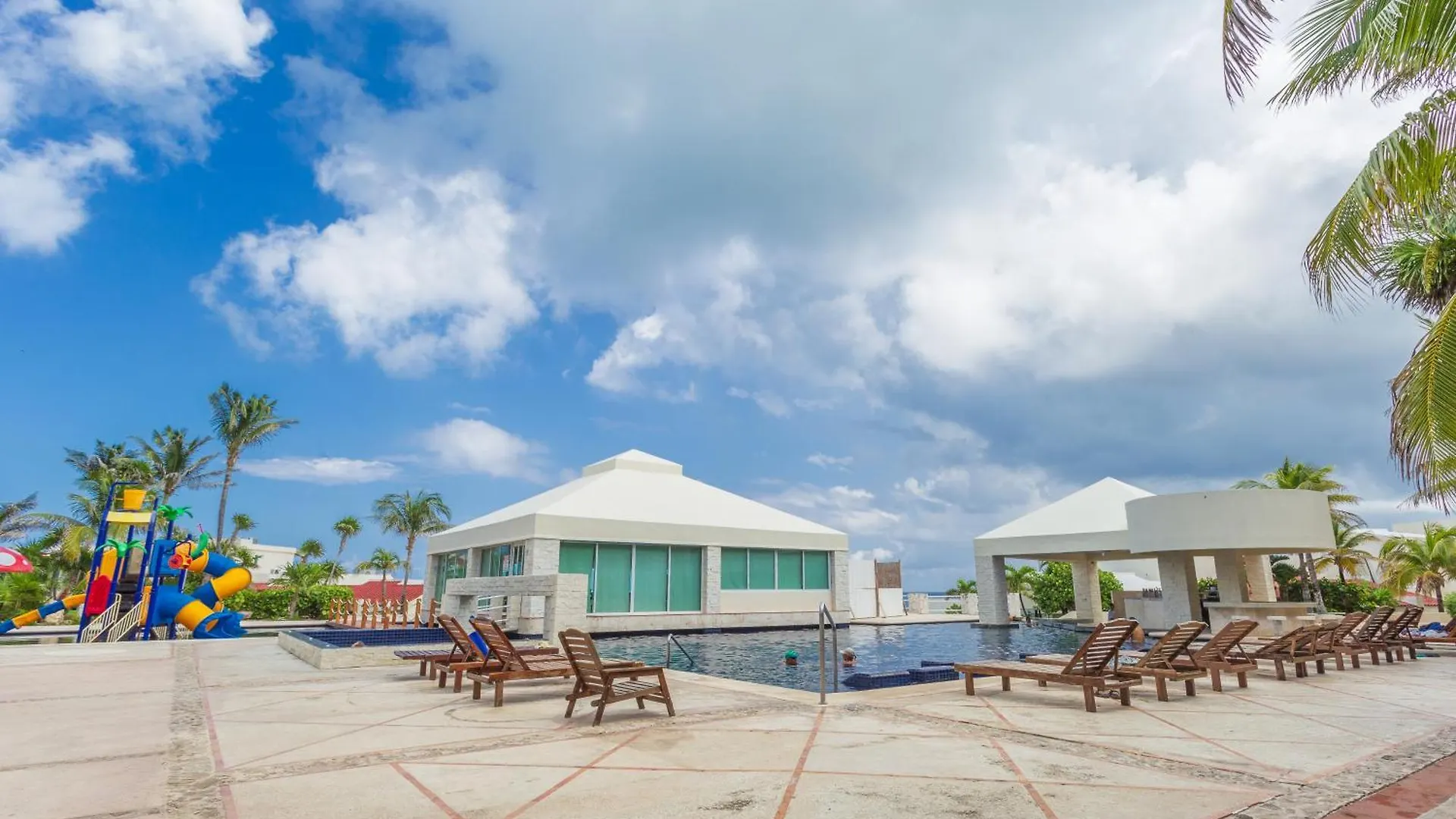 Apartment 1209 Beautiful Beach Studio On Hotel Zone Cancun Mexico
